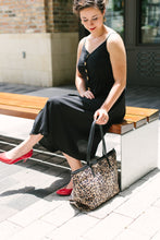 Load image into Gallery viewer, Sabrina - Cheetah Handbag w/ Clip-in Accessory Bag