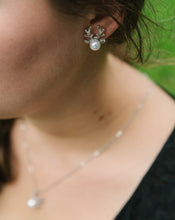 Load image into Gallery viewer, Stunning Reindeer Pearl-Stud Jewelry Set - Earrings & Necklace + FREE GIFT
